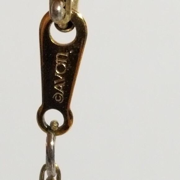 Avon gold tone initial B necklace 24" / 1" pendant 2.2944 - Picture 6 of 6